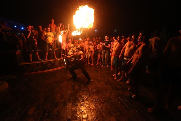 Lebanon Largest FOAM Party 3 (3)
